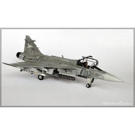 Kitty Hawk 1:48 80117 JAAS 39 A/C