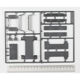 Tamiya 1:35 35317 German 6x4 Truck Krupp Protze - w/Three Figures 