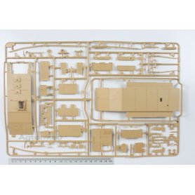 Tamiya 1:35 30057 Mk.IV Male (z napędem)