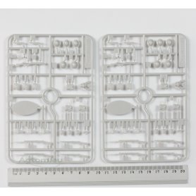 Tamiya 1:35 30057 Mk.IV Male (z napędem)