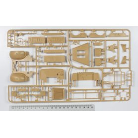 Tamiya 1:35 35246 Famo and Tank Transport.