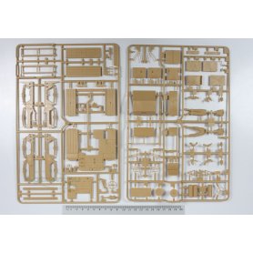 Tamiya 1:35 35246 Famo and Tank Transport.