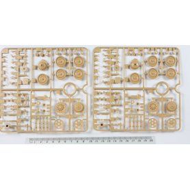 Tamiya 1:35 35349 French Light Tank AMX-13