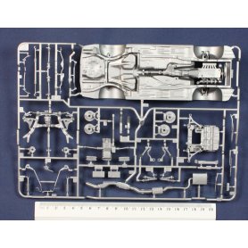 TAMIYA 1:24 Nissan Skyline GT-R V-spec - (R34)