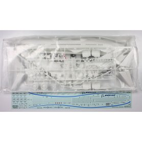 Revell 1:144 Boeing 787-8 Dreamliner