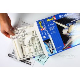 REVELL 1:144 04544 SPACE SHUTTLE ATLANTIS
