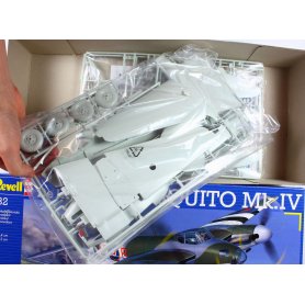 REVELL 1:32 04758 De Havilland MOSQUITO MK.IV
