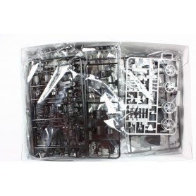 Aoshima 1:24 Pagani Huayara - Overseas Edition