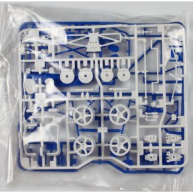 Tamiya 1:24 Calsonic Skyline GT-R 