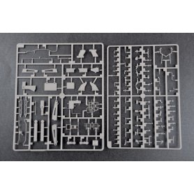 Trumpeter 1:35 Soviet 2S7M Self-Propelled Gun 