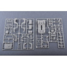 Trumpeter 1:35 JGSDF type 73 Light Truck (Revision light)
