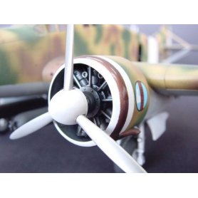 Trumpeter 1:48 Savoia-Marchetti S.M.79-II Sparviero
