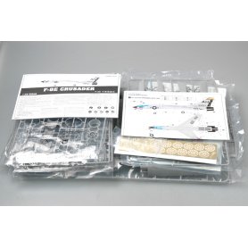Trumpeter 1:32 F-8E Crusader