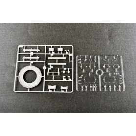 Trumpeter 1:35 MPQ-53 C-Band Tracking Radar 