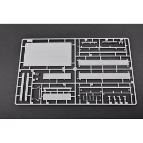 Trumpeter 1:35 M1083 FMTV Standard Cargo Truck 