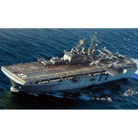 HOBBY BOSS 83407 USS BONHOMME RICH.