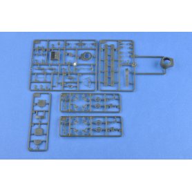 Hobby Boss 1:35 Soviet T-37 Amphibious Light Tank - Early