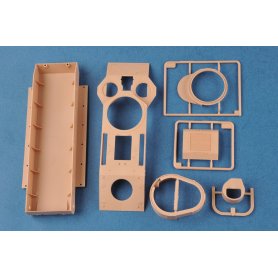 Hobby Boss 1:35 Soviet T-28 Medium Tank (Welded) 
