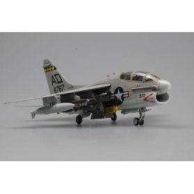 Hobby Boss 1:72 TA-7C CORSAIR II