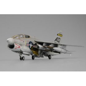 Hobby Boss 1:72 TA-7C CORSAIR II