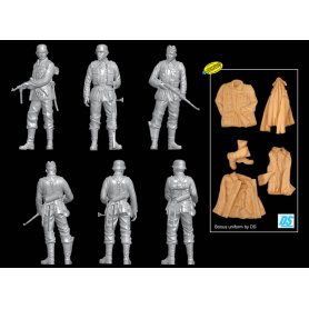 Dragon 1:35 Battle Of Smolensk & Roslavl 1941 (3 Figure Set) with Bonus DS Uniform & Boots (Limited)