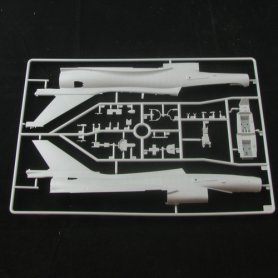 Bronco FB 1:48 Chinese PLAAF J-10S ‘Vigorous Dragon’ Twin-seat Fighter/Trainer 