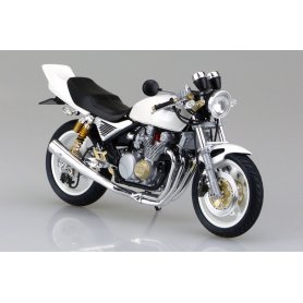 Aoshima 1:12 Kawasaki ZephyrX with custom parts