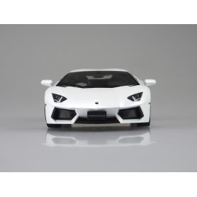 Aoshima 1:24 Lamborghini Aventador LP700-4 White