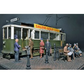 Mini Art 1:35 EUROPEAN TRAMCAR (StraBenbahn Triebwagen 641) w/CREW & PASSENGERS
