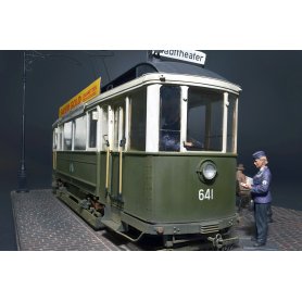 Mini Art 1:35 EUROPEAN TRAMCAR (StraBenbahn Triebwagen 641) w/CREW & PASSENGERS