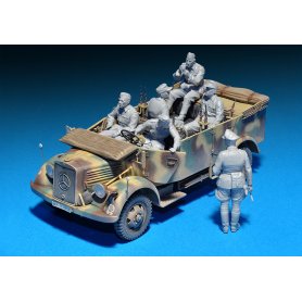 MINI ART 35139 KFZ 70 4X4 W/CREW