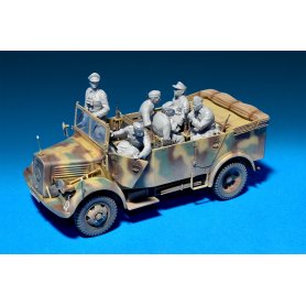 MINI ART 35139 KFZ 70 4X4 W/CREW