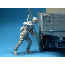 Mini Art 1:35 GAZ-AAA Model 1943 Soviet cargo truck