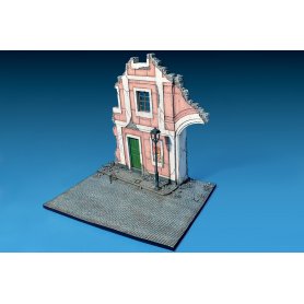 Mini Art 1:35 Ruined Building w/base