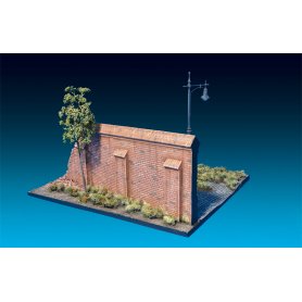 Mini Art 1:35 Diorama w/brick wall