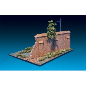 Mini Art 1:35 Diorama w/brick wall