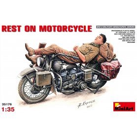 Mini Art 35176 Rest on motorcycle