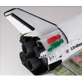 Dragon 1:144 Space Shuttle Discovery w/Solid Rocket Booster