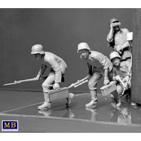 MB 1:35 German infantry WWII early period