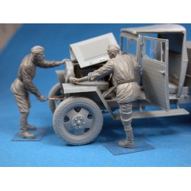 Mini Art 1:35 Red Army drivers