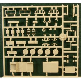 Mac 1:72 UAZ 469 with KPV 14,5 mm machine-gun
