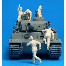 Mini Art 1:35 German tank crew, France 1944