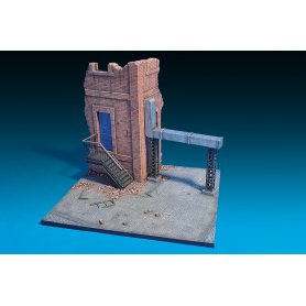 Mini Art 1:35 Ruined factory w/base