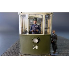 Mini Art 1:35 European tramcar StraBenbahn Triebwagen 641) w/crew and passangers