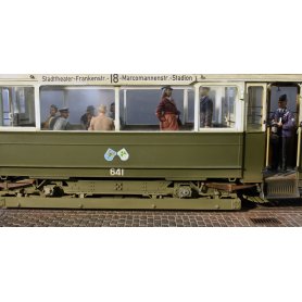Mini Art 1:35 European tramcar StraBenbahn Triebwagen 641) w/crew and passangers