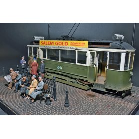 Mini Art 1:35 European tramcar StraBenbahn Triebwagen 641) w/crew and passangers