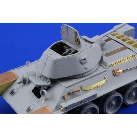Eduard 1:48 T-34-76 model 1942 dla Hobby Boss