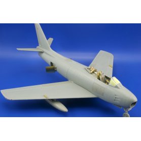 Eduard 1:32 F-86F-30 exterior dla Kinetic