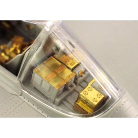 Eduard 1:32 P-38L interior dla Trumpeter