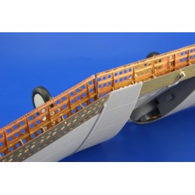 SBD landing flaps TRUMPETER